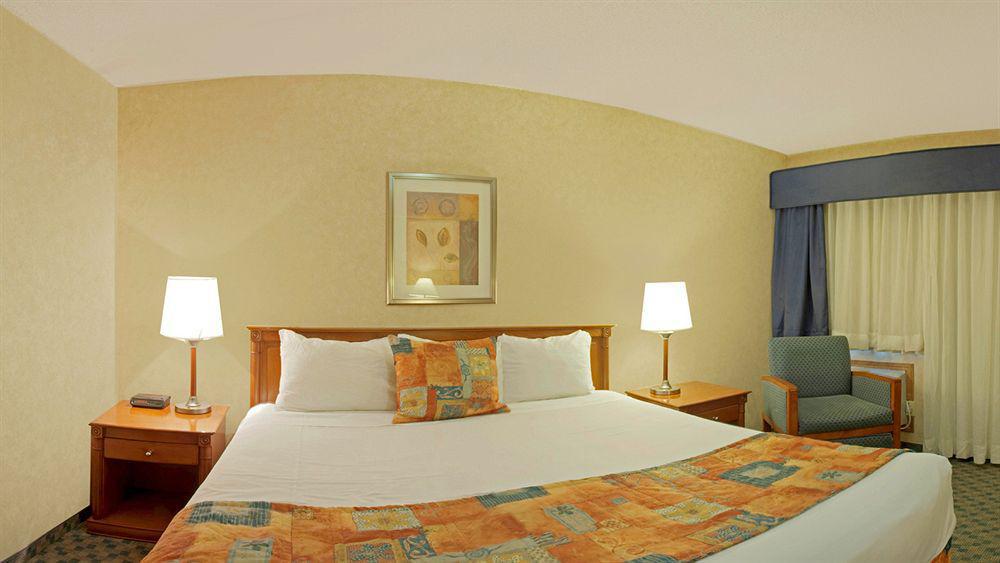 North Vancouver Hotel Eksteriør bilde